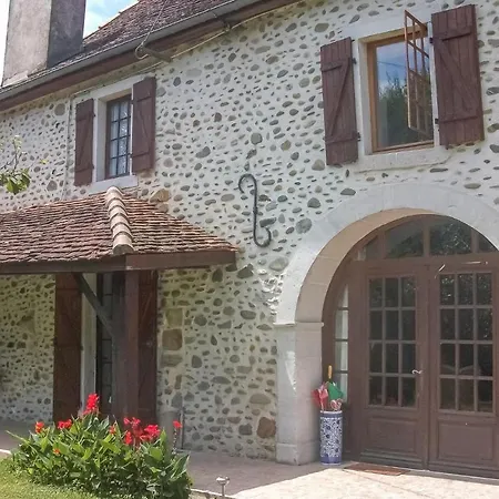 Ferienhaus Five-bedroom Holiday In *