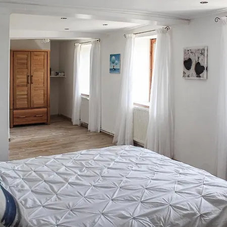 Ferienhaus Five-bedroom Holiday In