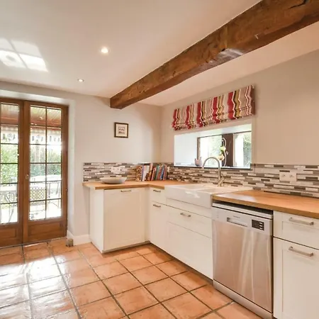 Five-bedroom Holiday In Lichos